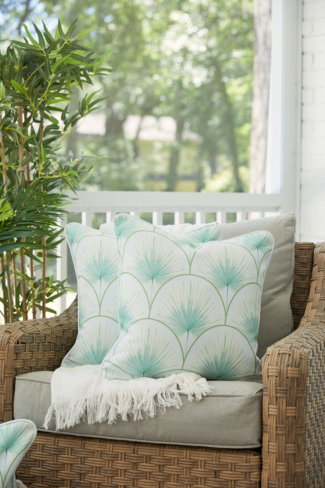 Holiday Palmetto Pillow – Sewing Down South