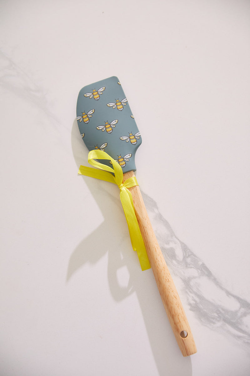 Bee & Florals Collection: Repeating Bee Apron + Spatula Bundle