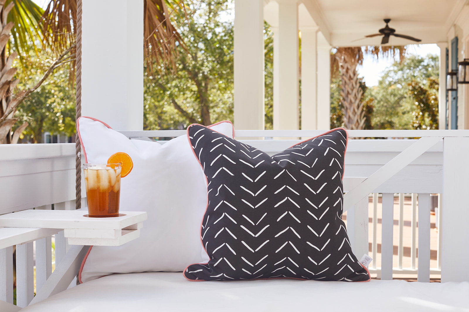 Outdoor throws outlet and pillows