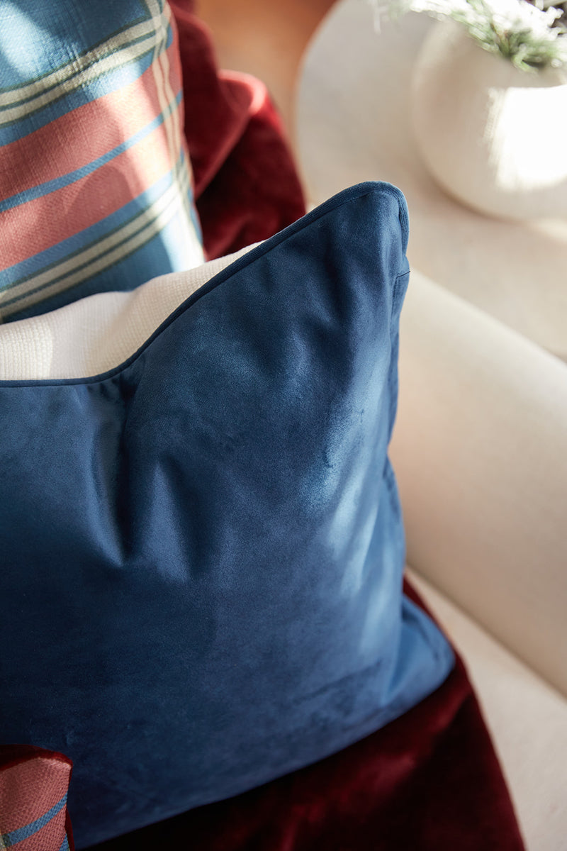 Sleigh Pillow
